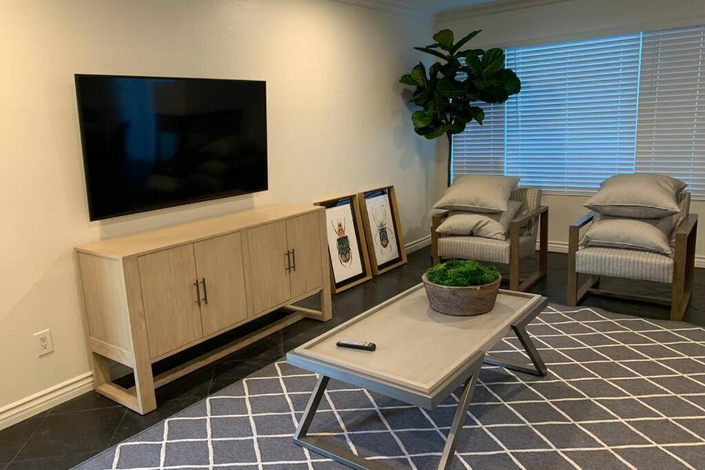 City Center Villa - Pool, Patio & Close To Beach! Huntington Beach Exteriör bild