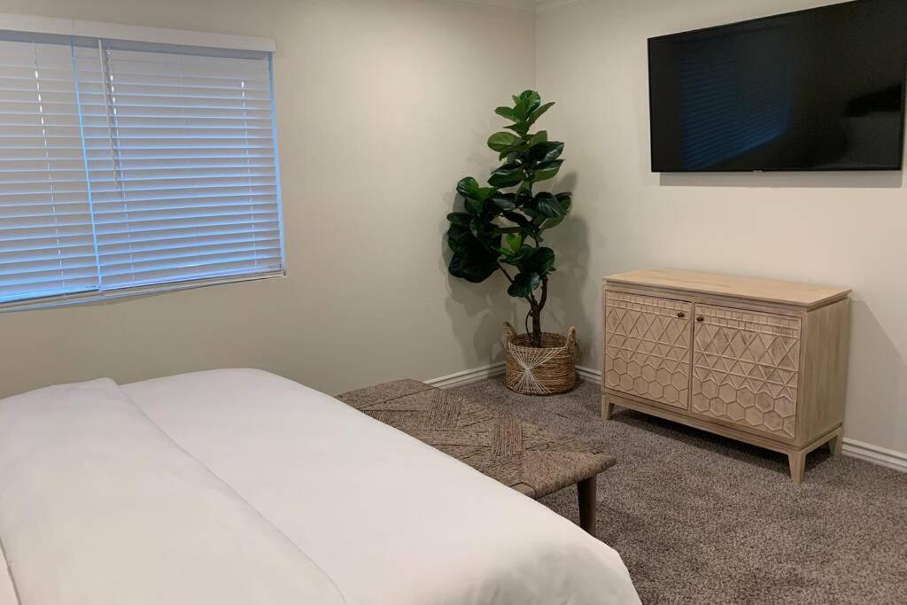 City Center Villa - Pool, Patio & Close To Beach! Huntington Beach Exteriör bild